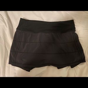 Lululemon Skirt (Regular) Size 2 Black